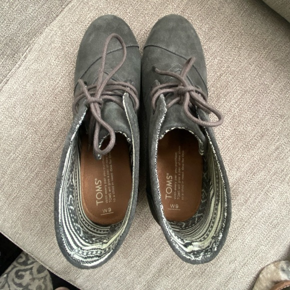 TOMS suede heels - Picture 3 of 4